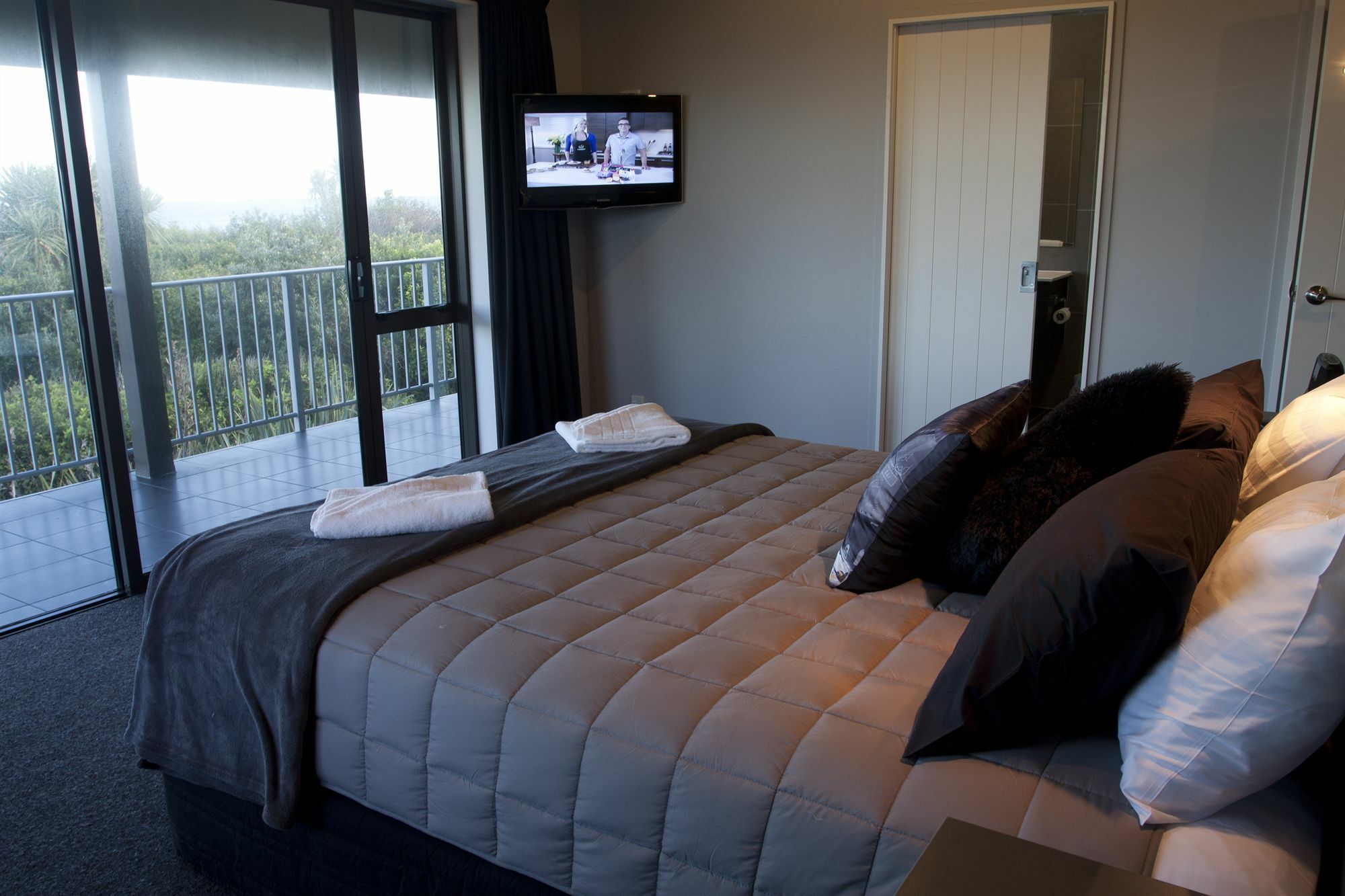 Greymouth Seaside Top 10 Holiday Park エクステリア 写真